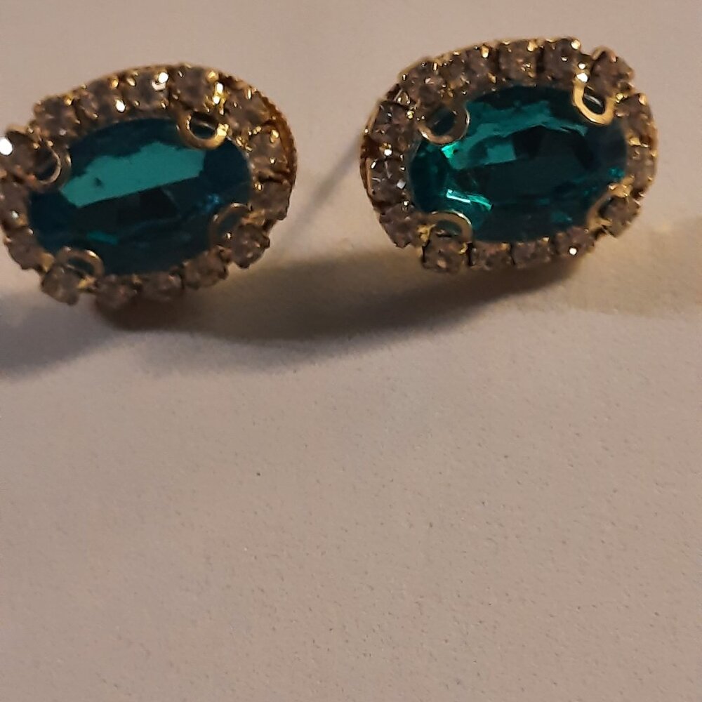 FREE WITH PURCHASE Brand New Green Color Stud Earrings